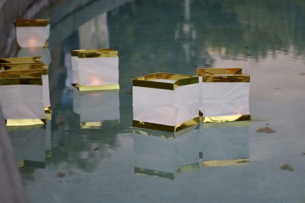 Մոմավառություն՝ ի հիշատակ կնասպանության զոհ դարձած կանանց